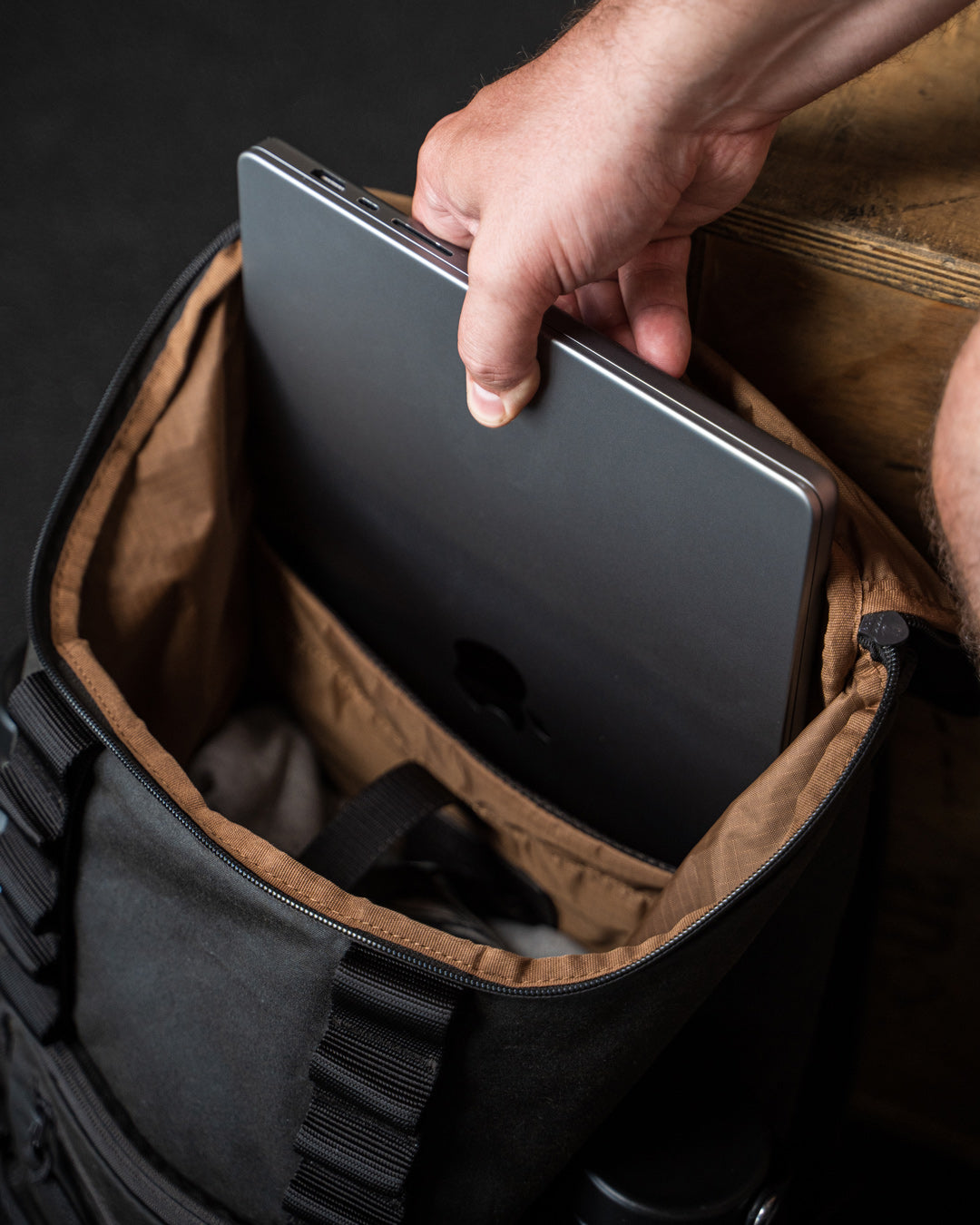 CORE Backpack Waxed Canvas Medium 25L